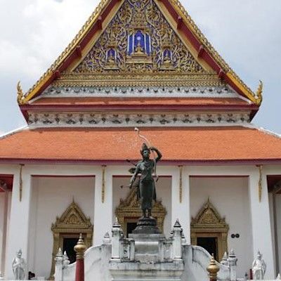 Khách sạn Cha-cha Phraathit 3*